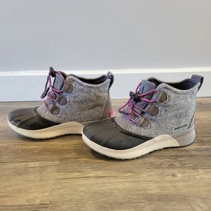 Sorel out n about boots